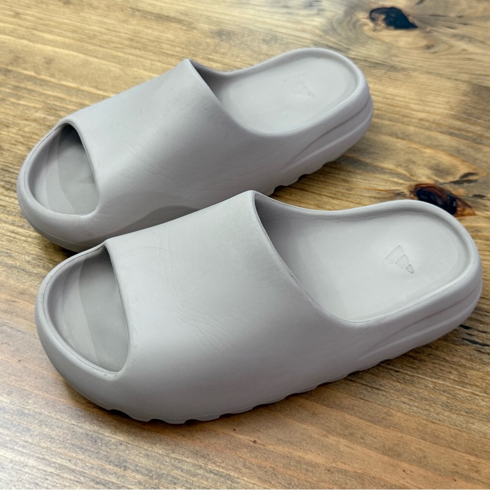 Yeezy Gray Slide Sandals